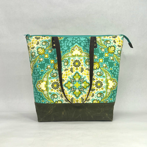 Kaleidoscope Green / Waxed Canvas Zipper Closure Tote Bag with Leather Straps