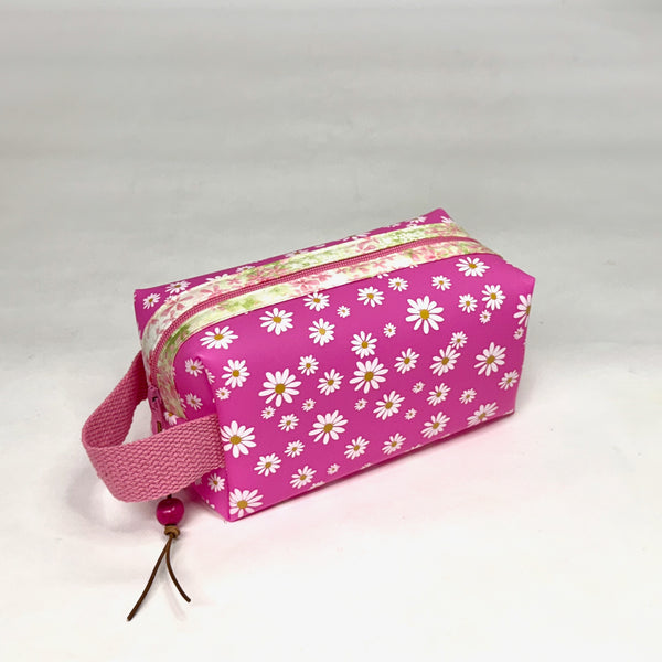 Bright Pink Daisy Jelly Vinyl Boxy Small Zipper Pouch Gadget Case Cosmetics Bag
