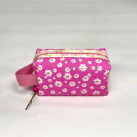 Bright Pink Daisy Jelly Vinyl Boxy Small Zipper Pouch Gadget Case Cosmetics Bag