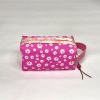 Bright Pink Daisy Jelly Vinyl Boxy Small Zipper Pouch Gadget Case Cosmetics Bag