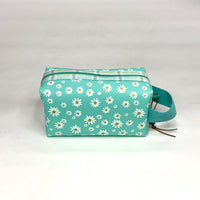 Turquoise Daisy Jelly Vinyl Boxy Small Zipper Pouch Gadget Case Cosmetics Bag