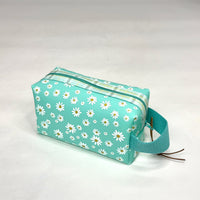 Turquoise Daisy Jelly Vinyl Boxy Small Zipper Pouch Gadget Case Cosmetics Bag