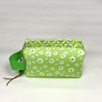 Mint Daisy Jelly Vinyl Boxy Small Zipper Pouch Gadget Case Cosmetics Bag