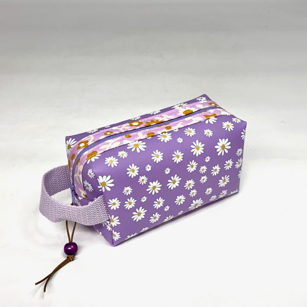 Purple Daisy Jelly Vinyl Boxy Small Zipper Pouch Gadget Case Cosmetics Bag