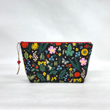 Curio Black Small Zipper Pouch Gadget Case Cosmetics Project Bag