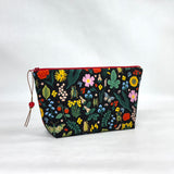 Curio Black Small Zipper Pouch Gadget Case Cosmetics Project Bag
