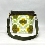 Retro Flower Green Crossbody Zipper Bag with Adjustable Strap