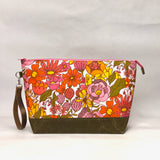 Cindy Spring XL Zipper Knitting Project Craft Bag with Detachable Leather Wrist Strap