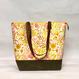 Lynn  / Waxed Canvas Zipper Closure Tote Bag with Leather Straps