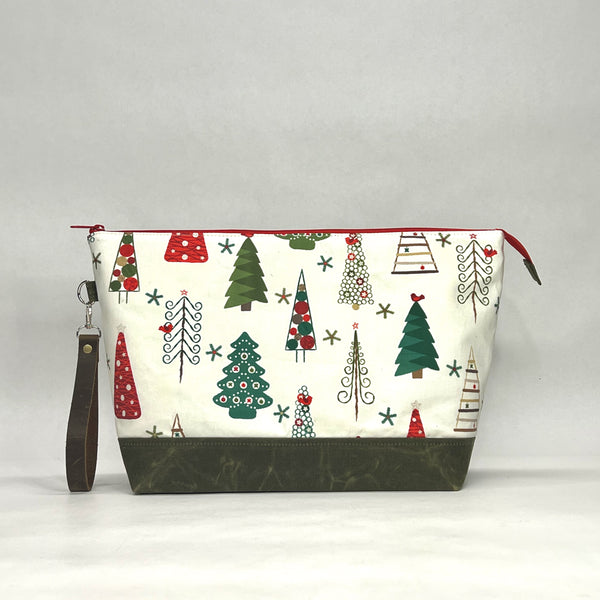 Scandinavian Christmas Trees XL Zipper Knitting Project Craft Wedge Bag with Detachable Leather Wrist Strap