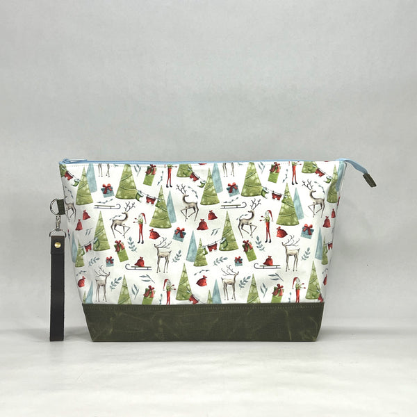 Christmas Fun XL Zipper Knitting Project Craft Wedge Bag with Detachable Leather Wrist Strap