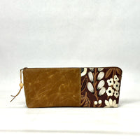 Gather Flowers Brown Short Wide Small Zipper Pouch Gadget Case Cosmetics Bag
