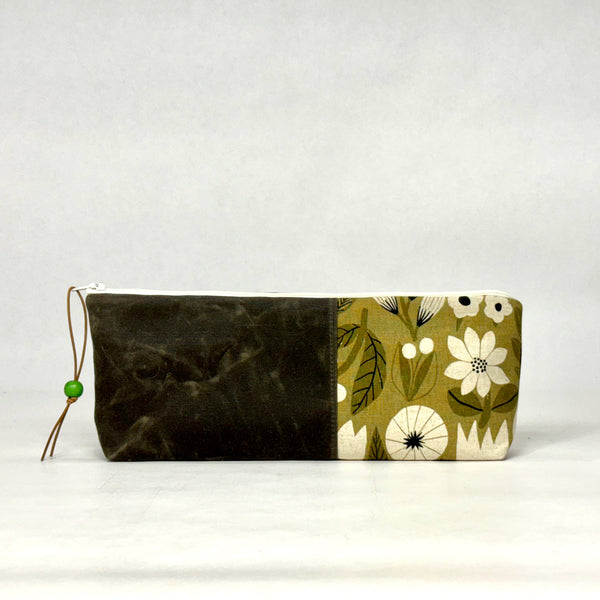 Gather Flowers Olive Short Wide Small Zipper Pouch Gadget Case Cosmetics Bag
