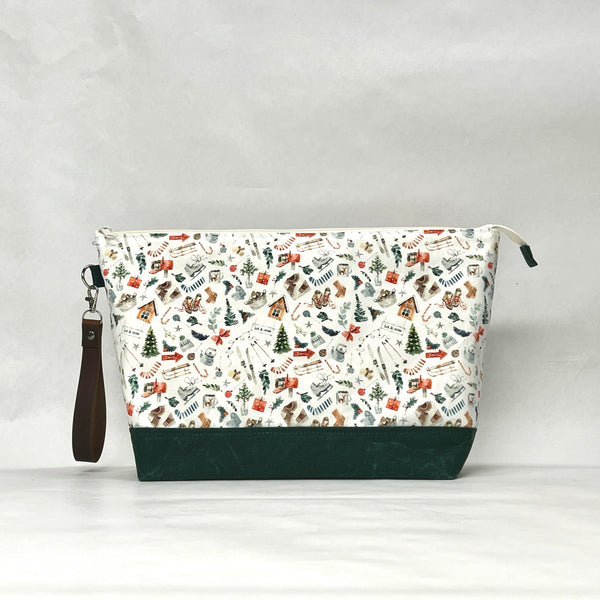Alpine Christmas XL Zipper Knitting Project Craft Wedge Bag with Detachable Leather Wrist Strap