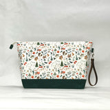 Alpine Christmas XL Zipper Knitting Project Craft Wedge Bag with Detachable Leather Wrist Strap