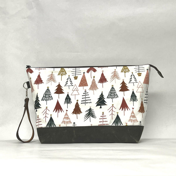 Christmas Trees XL Zipper Knitting Project Craft Wedge Bag with Detachable Leather Wrist Strap